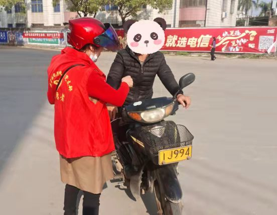 節(jié)日不打烊，安全我在崗——洋青鎮(zhèn)開(kāi)展元旦佳節(jié)安全生產(chǎn)專(zhuān)項(xiàng)檢查行動(dòng)(1)813.png